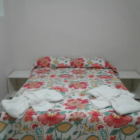 Apartamento Monoambiente Libertad 345 Puerto Madryn Exterior foto